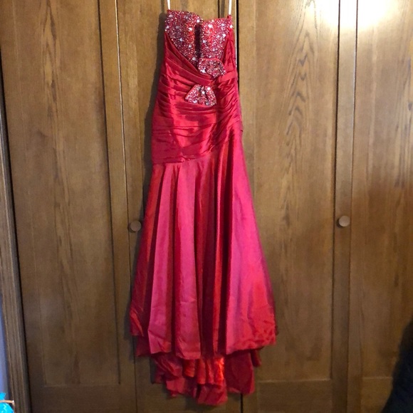 Prom dress - Picture 2 of 4